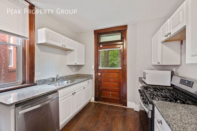 Photo - 2353 Stratford Ave Apartamento