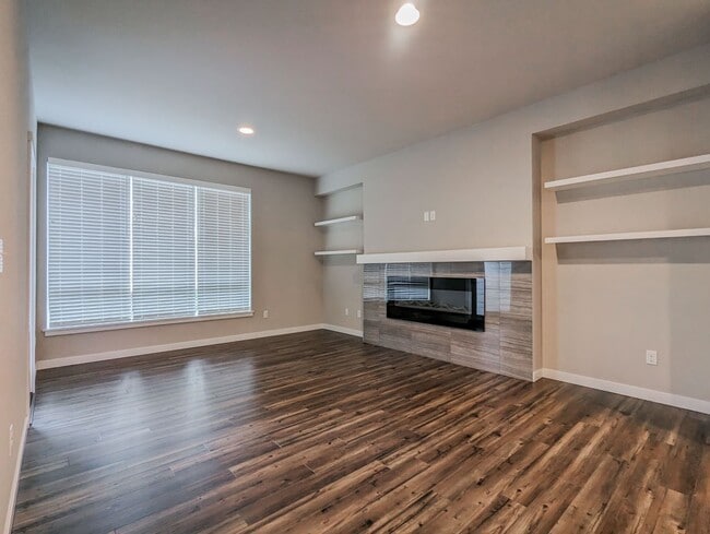 Photo - **Move-In Special** Fully upgraded 3 bed 2...