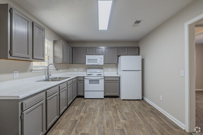 2BR, 1BA - 977SF - Kitchen - Magnolia Village Apartments
