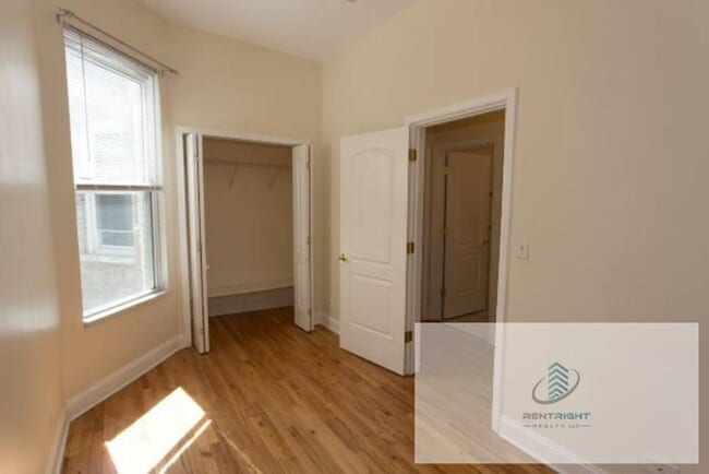 Photo - 1411 W Erie St Unit 3F