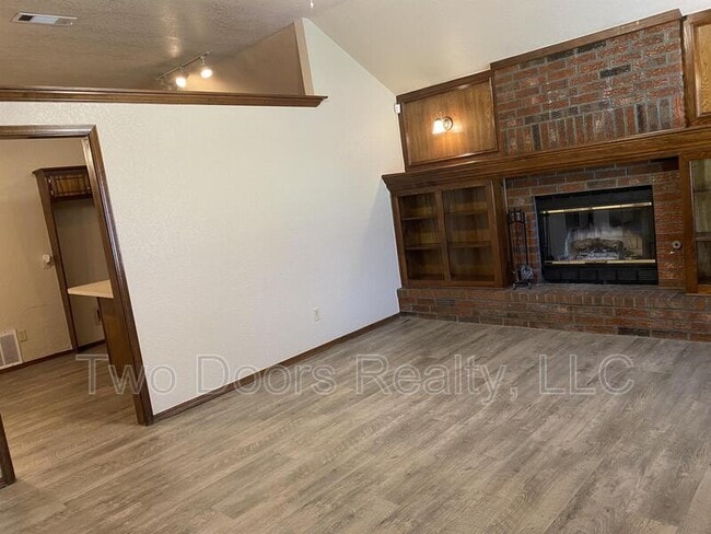 Photo - 1121 SW 100th Terrace