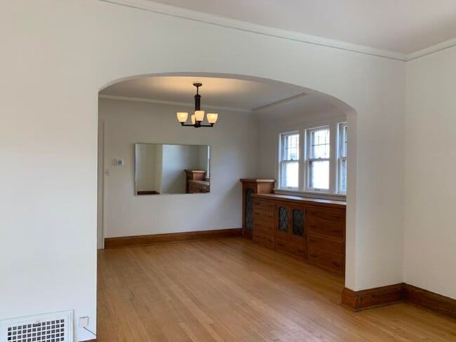 Photo - 4 Bedroom Single-Family House in Shorewood