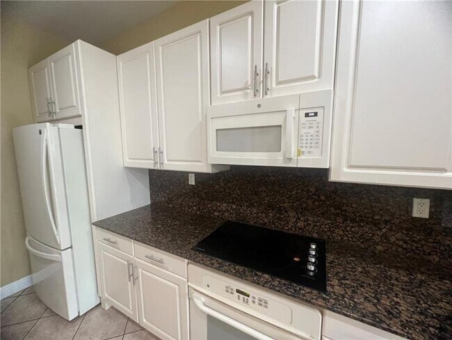 Photo - 6920 Julia Gardens Dr