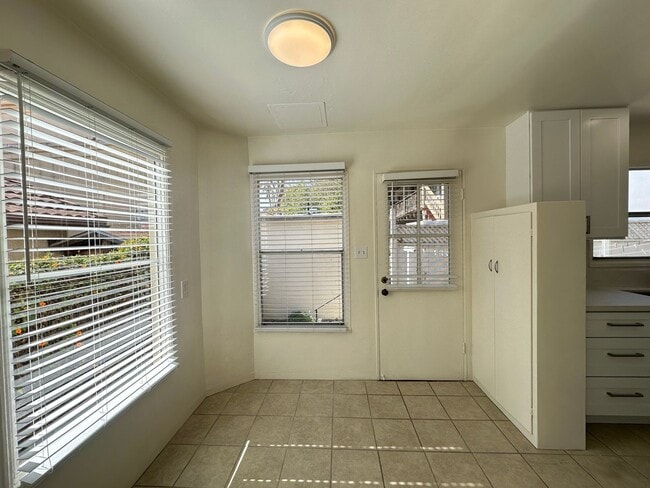 Photo - 226-232 W Mason St Unit 230 W Mason St 1/2