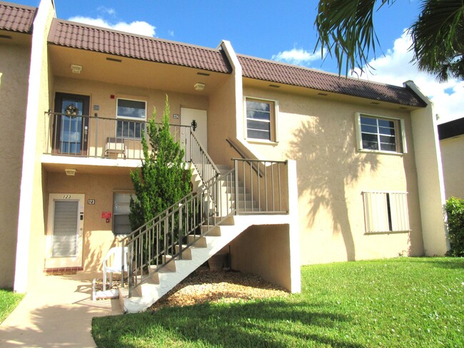 Building Photo - 120 Lake Meryl Dr Unit 224