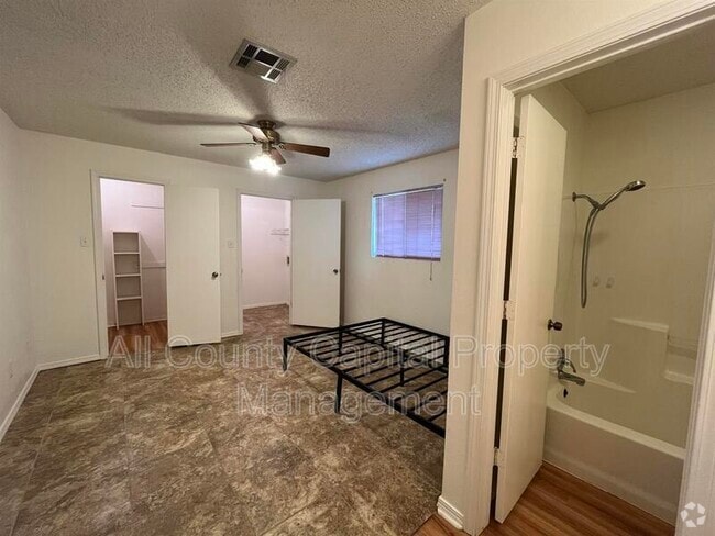 Building Photo - 208 Stockmen Unit 208 Rental
