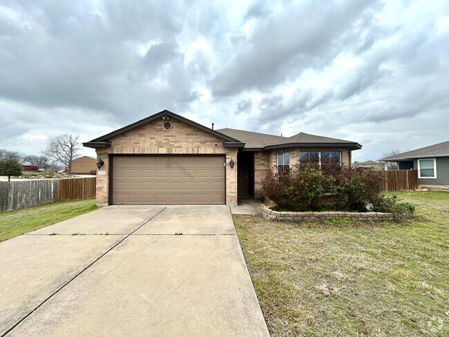 Building Photo - Charming and Cozy 3-Bed, 2-Bath Home!