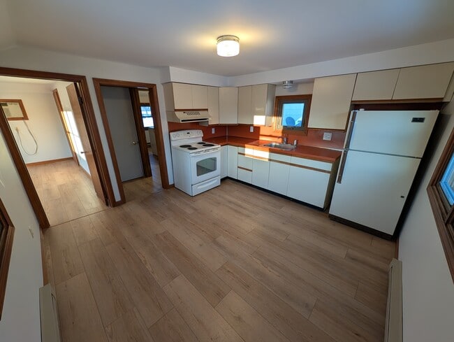 Photo - 28 Willow Plz Unit 28 Willow Street - 2nd Fl