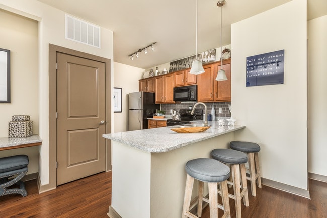 Cocinas abiertas - The Flats at Fishers Marketplace