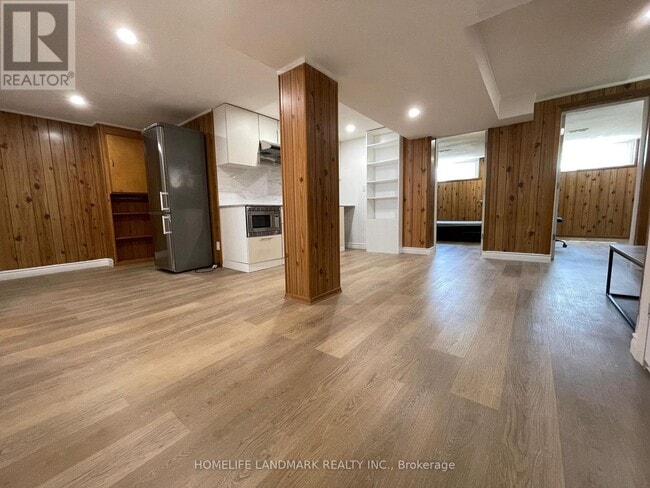 Photo - 3523 Orion Crescent