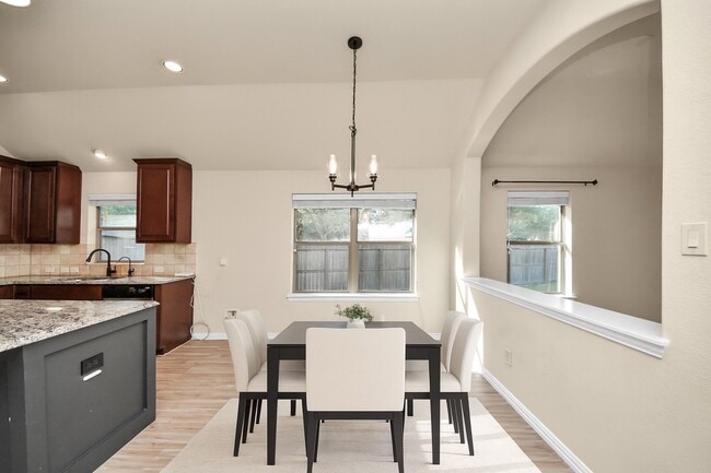 Photo - 7503 Amber Village Cir