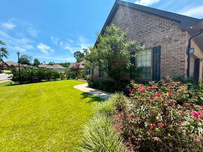 12001 Squirrel Dr