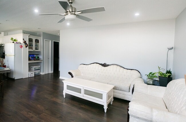 Photo - 33188 Brundige Ave Unit Upper33188