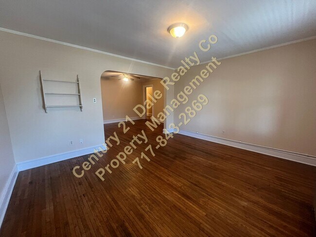 423-425-425 N Franklin St Unit 5