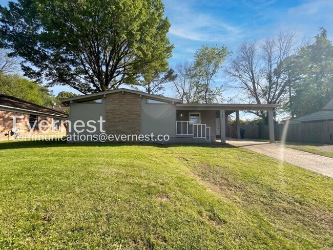 Building Photo - 1449 Ticonderoga Dr