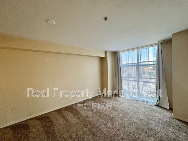 118 107th Ave NE Unit B114