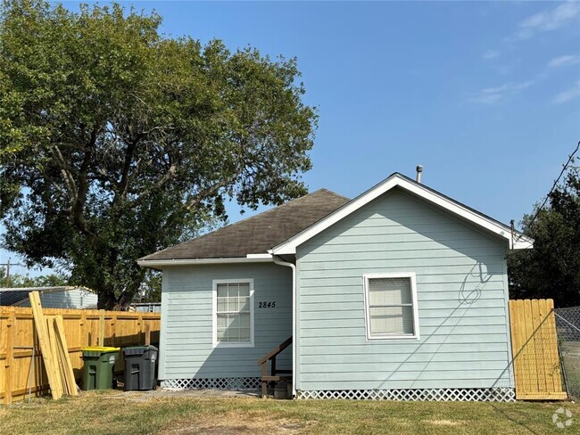 Building Photo - 2845 Wagon Trail Rd Rental