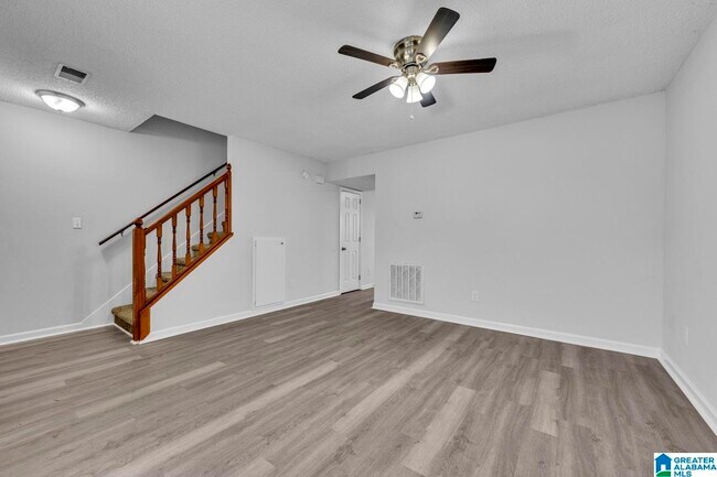 Photo - 2555 Hampstead Dr