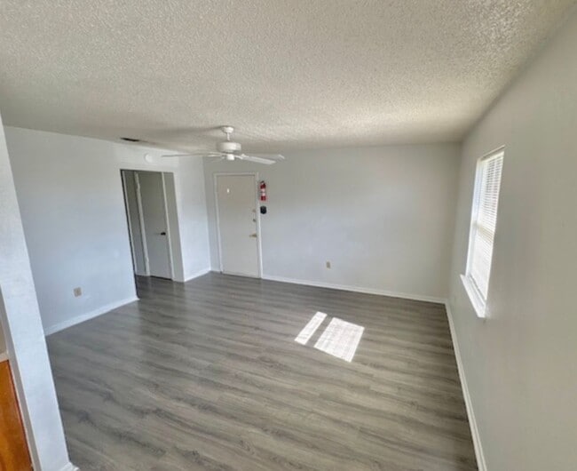 Photo - 811 N 5th St Unidad 811 N 5TH ST  A