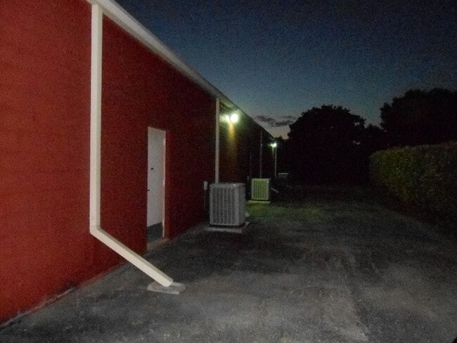 Photo - 3014 East US Hwy 377