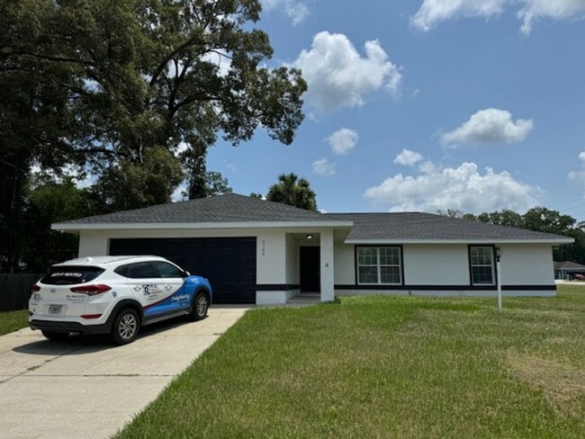Building Photo - Beautifully Renovated Home In the Shores 3/2/2 **WON"T LAST**