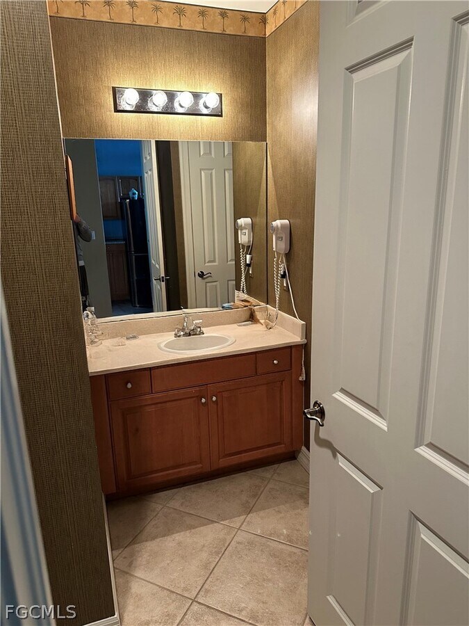 Photo - 2797 First St Unidad 2002