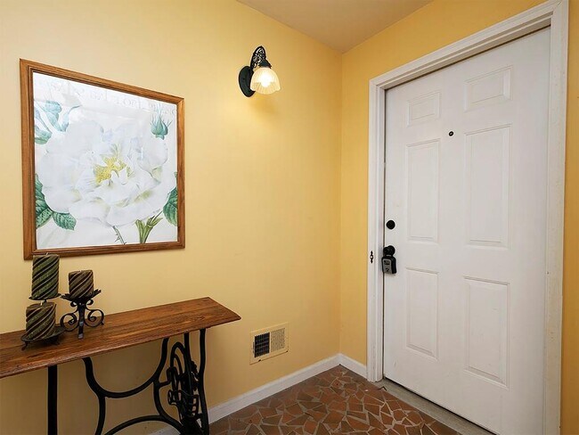 Photo - 8950 Carroll Manor Dr