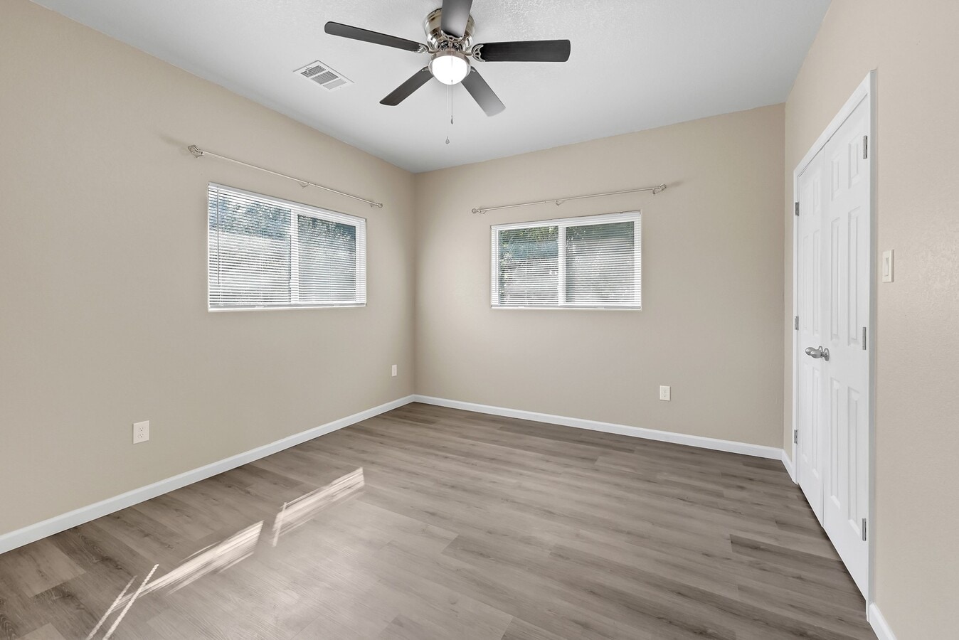 Photo - 8110 Braniff St