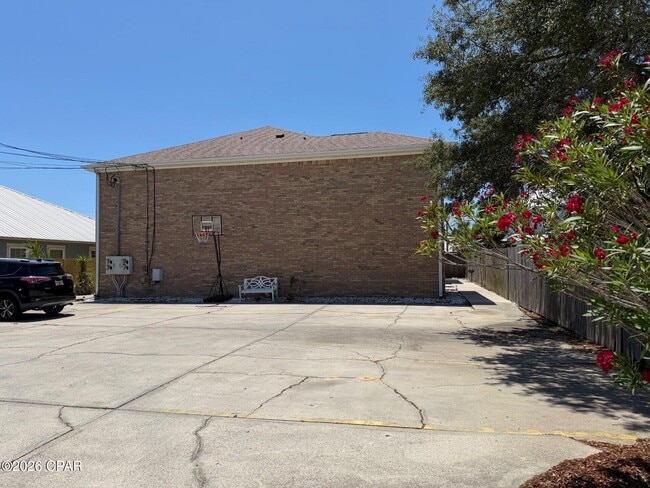 Building Photo - 602 Fernwood St Unit 4