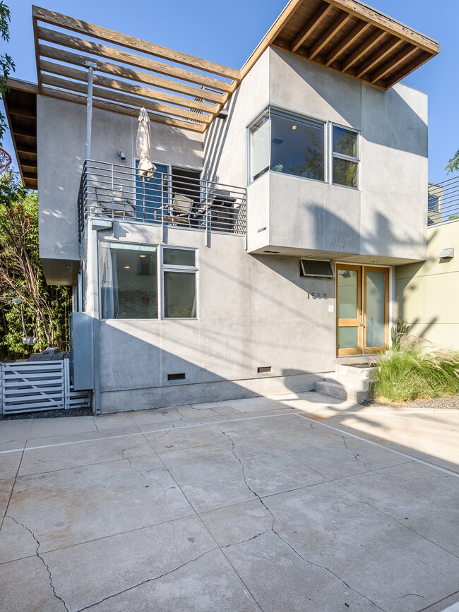 Photo - 1513 S Orange Grove Ave