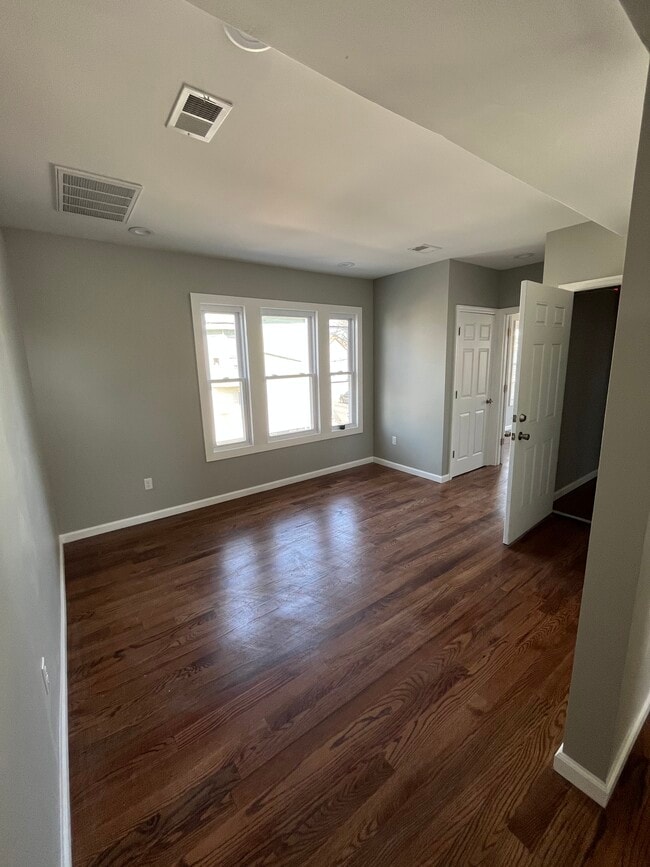 Living room - 494 E 18th St Unit 2nd Floor