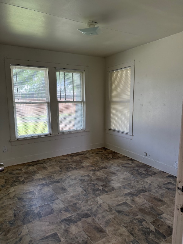 Photo - 306 N 5th St