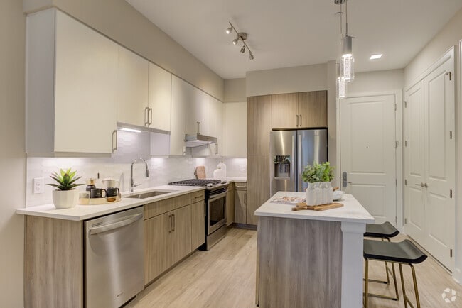 Kitchen - Montrose at Buffalo Bayou