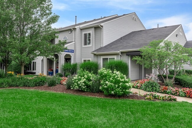 Oaks at Hampton Apartments