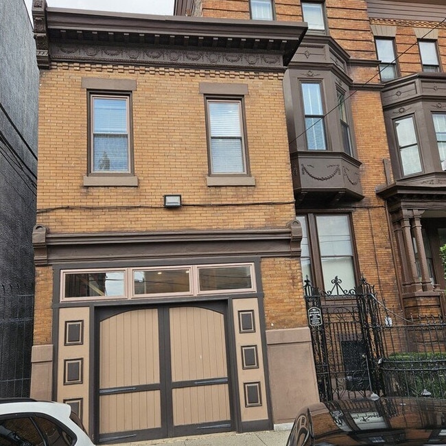 Holding Unit Photo - 2342 S Broad St Unit CarriageHouse