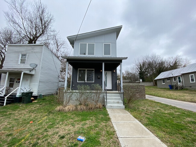 Room in House on Heck St