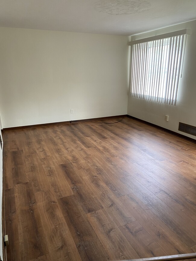 Photo - 906 Woodland Ave