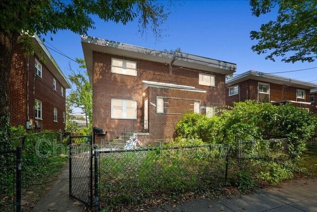 Building Photo - 4411 Harrison St NW