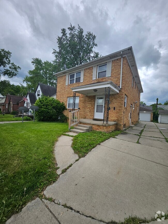 Building Photo - 3405 Douglas Rd Unit 3405 Douglas Rd Rental
