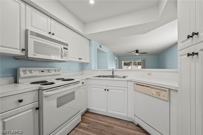 Building Photo - 26658 Little John Ct Unit 94