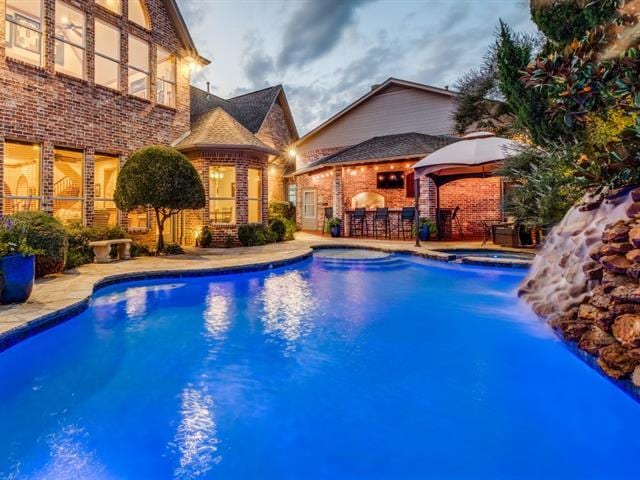 Photo - 102 Bentwood Ct