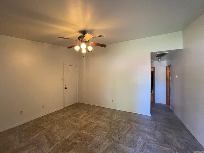 11603 Warren Rd