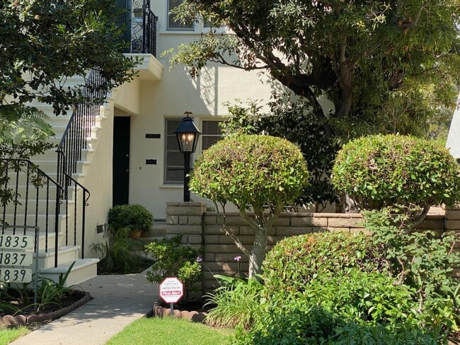 Front Exterior/Tree Shaded Tile Patio - 1835 Kelton Ave Unit 1835