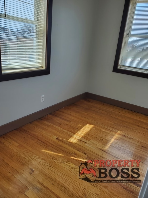 Photo - 1502 Broadway St