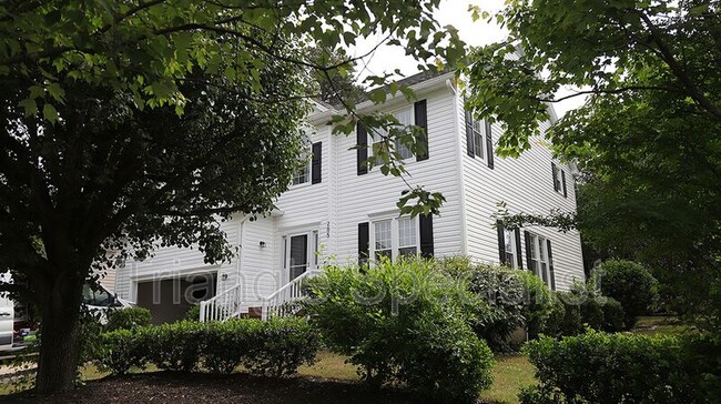 Photo - 205 Brook Creek Dr