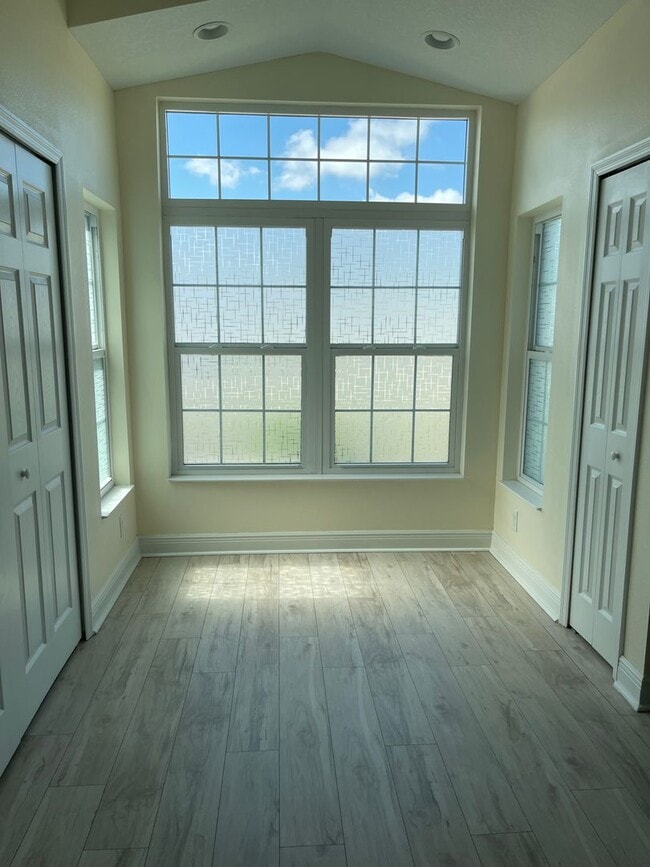 10114 Briar Cir