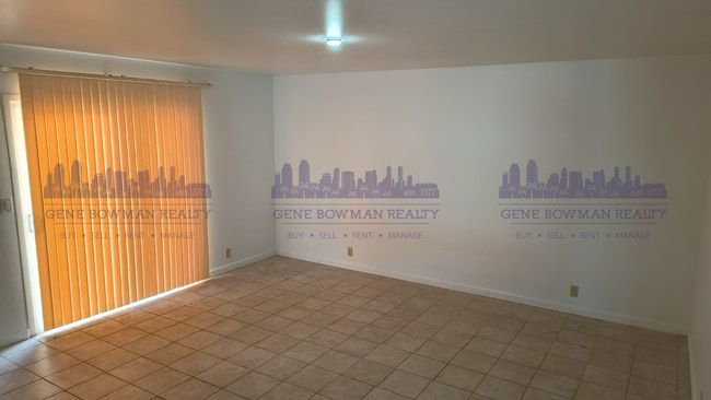 Photo - 2409–2413 Fleetwood St Unidad 2409 Fleetwood St