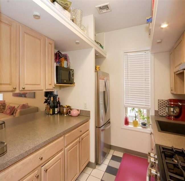 Photo - 56 Market St Unit 1