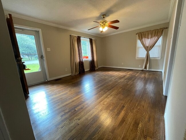Photo - 2315 Finchley Dr