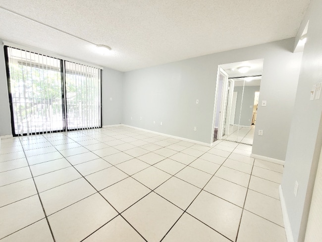 Building Photo - 3611 SW 117th Ave Rental